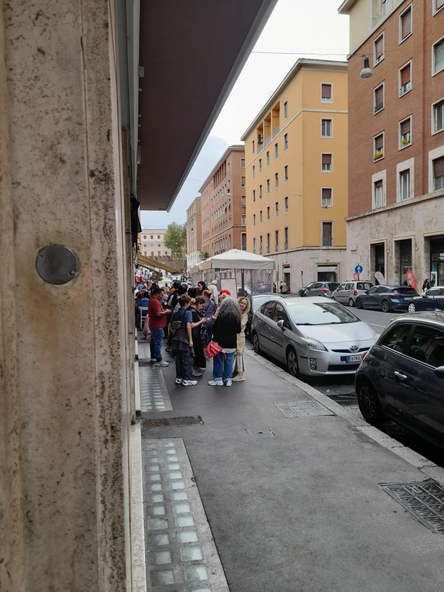 Vicino Alla Metropolitana Apartment *