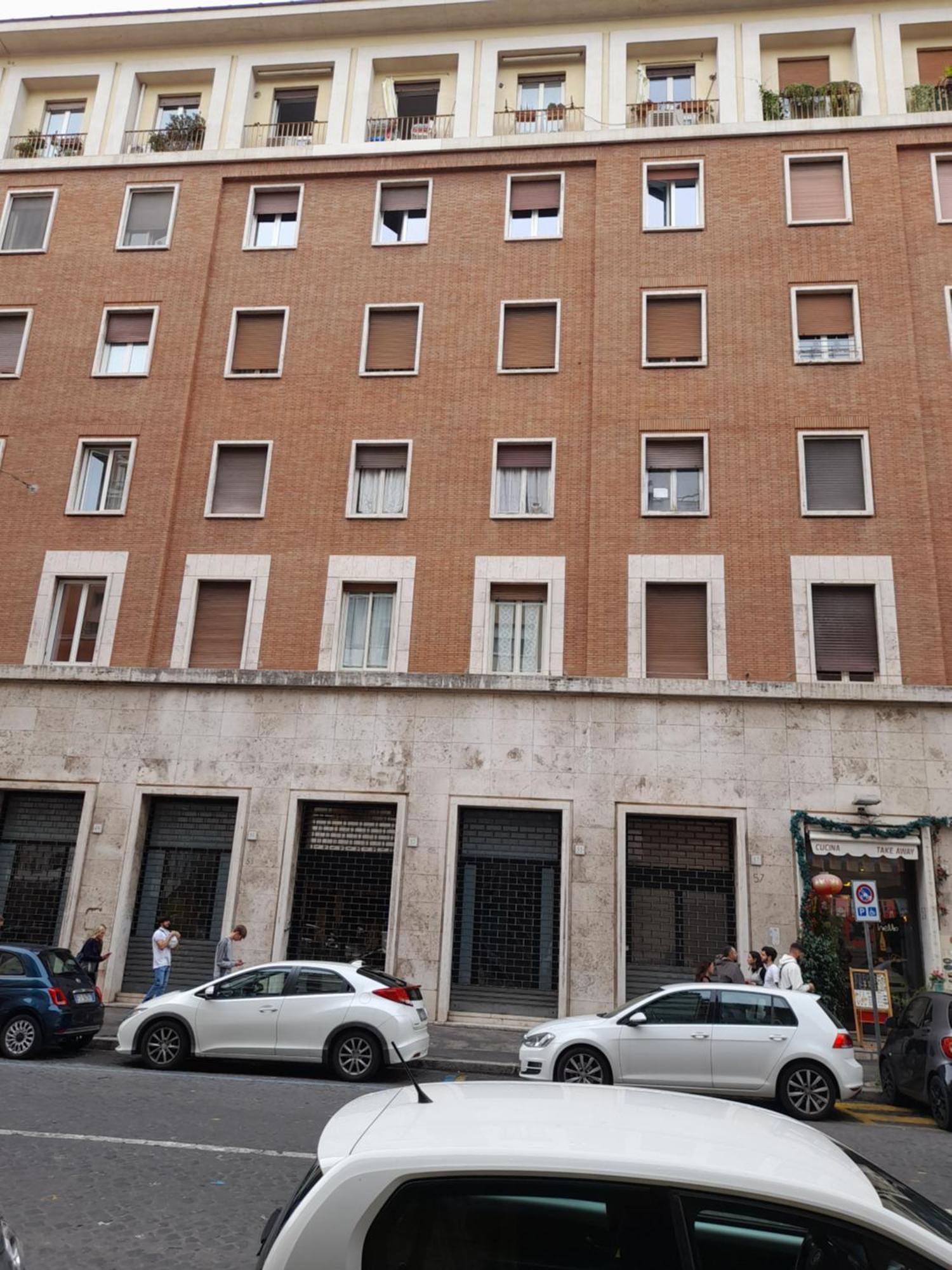Vicino Alla Metropolitana Apartment *